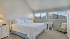 Golf Views, Private Deck, Kitchen